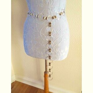 Vintage Silver Tone Metal Chainlink & Clear Lucite Ring Belt- Authentic 1970’s-